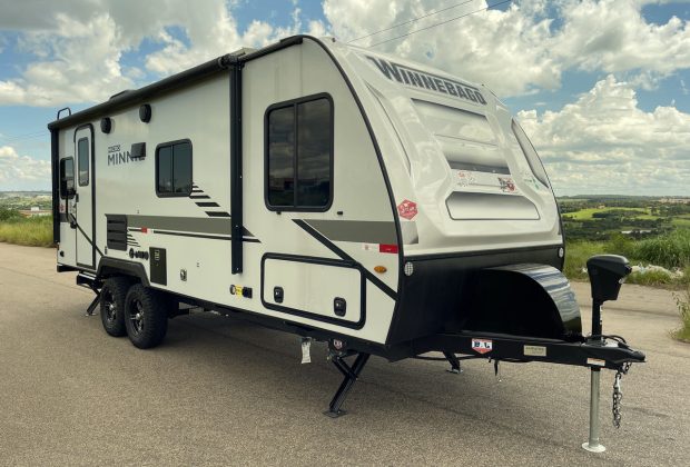 Trailer-Importado-Winnebago-2306-Qf-0km--02