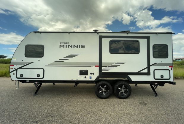 Trailer-Importado-Winnebago-2306-Qf-0km--05