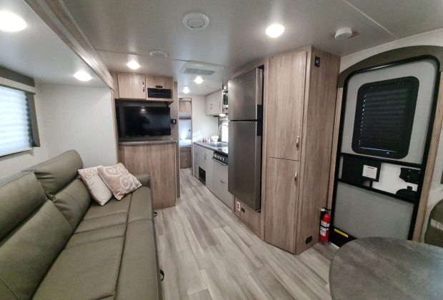 Trailer-Importado-Winnebago-2306-Qf-0km--09