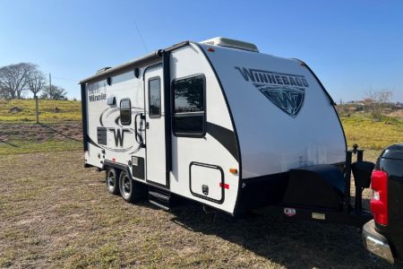Trailer Importado Winnebago 2106b Ano 2018