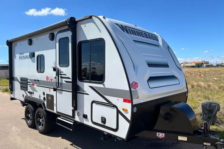 Trailer-Importado-Winnebago-2106b-Ano-2023-06