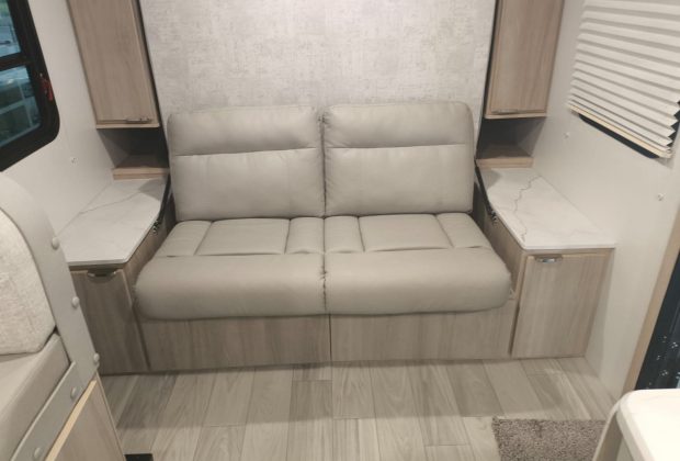 Trailer Importado Winnebago 2108ds D Ano 2024 09