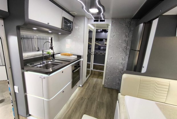 Motor Home Nacional Neway Midnight Ano 2022 245