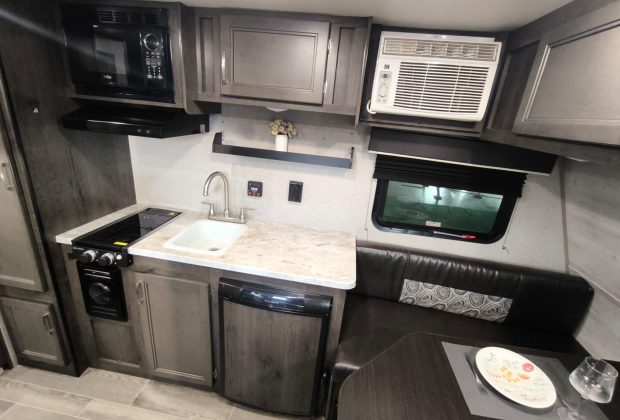 Trailer Importado Jayco 154bh Ano 2021 13