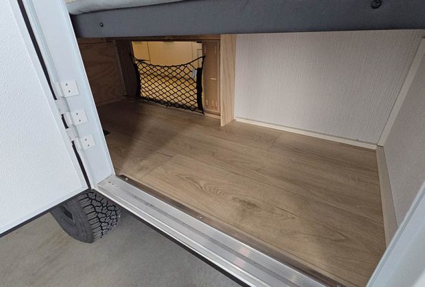 Trailer-Importado-Winnebago-2100bh-0km-02 Trailer-Importado-Winnebago-2100bh-0km-02