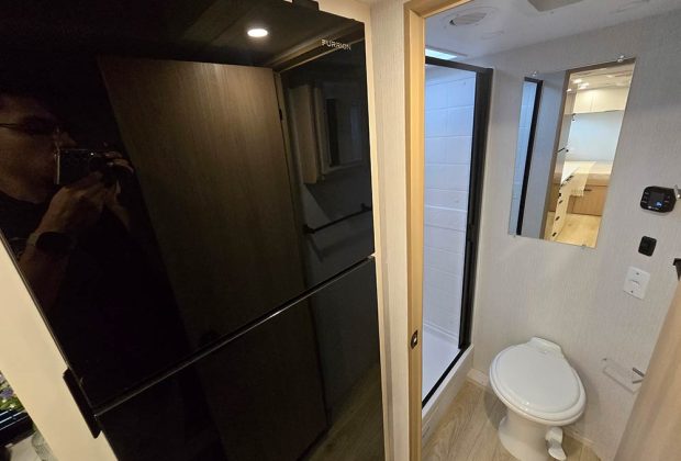 Trailer-Importado-Winnebago-2100bh-0km-26 Trailer-Importado-Winnebago-2100bh-0km-26