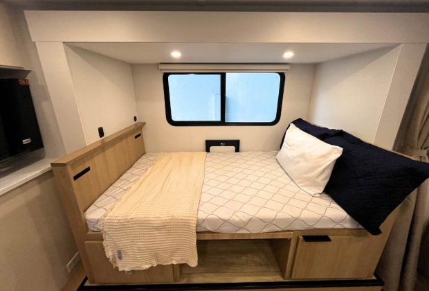 Trailer-Importado-Winnebago-2108ds-(d)-0km-16