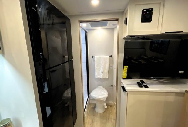 Trailer-Importado-Winnebago-2108ds-(d)-0km-26