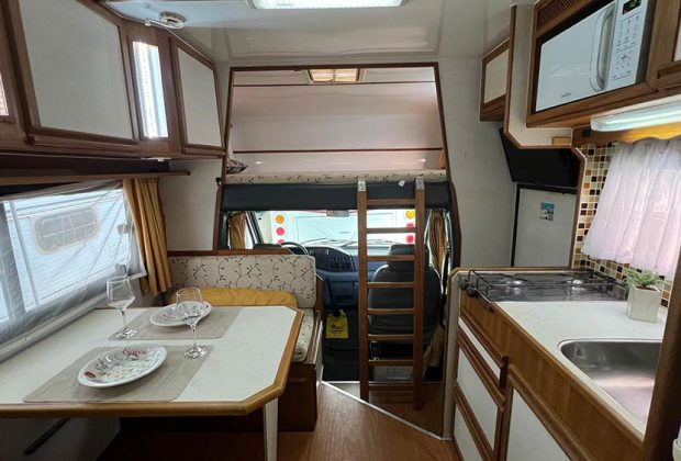 Motor-Home-Nacional-Motor-Trailer-Mtb650-Ano-2000---01