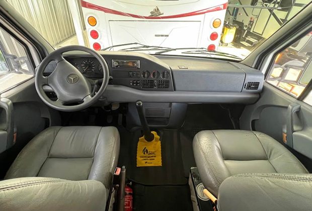 Motor-Home-Nacional-Motor-Trailer-Mtb650-Ano-2000-11