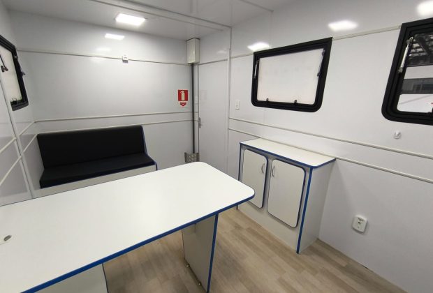 Trailer Comercial Escritorio - Atendimento - Ano 2016 17 Trailer Comercial Escritorio - Atendimento - Ano 2016 17