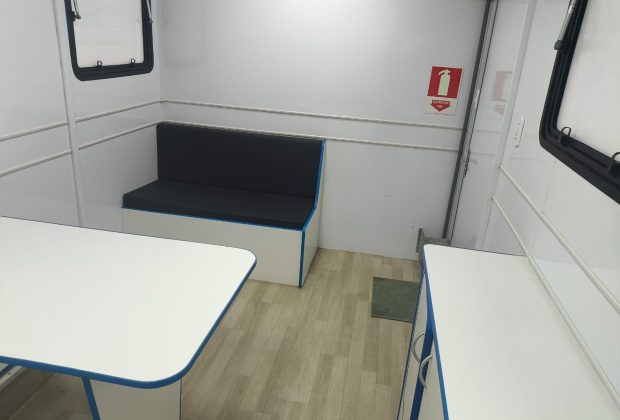 Trailer Comercial Escritorio - Atendimento - Ano 2016 18 Trailer Comercial Escritorio - Atendimento - Ano 2016 18