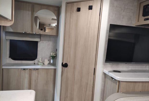 Trailer Importado Winnebago 1720fb Ano 2024 08