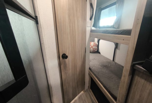 Trailer Importado Winnebago 2306bhs - Ano 2021 12 Trailer Importado Winnebago 2306bhs - Ano 2021 12