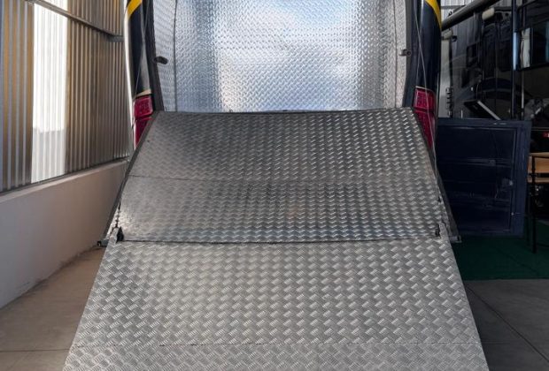 Motor Home Mercedes-benz Carroceria Marcopolo Ano 2012 11