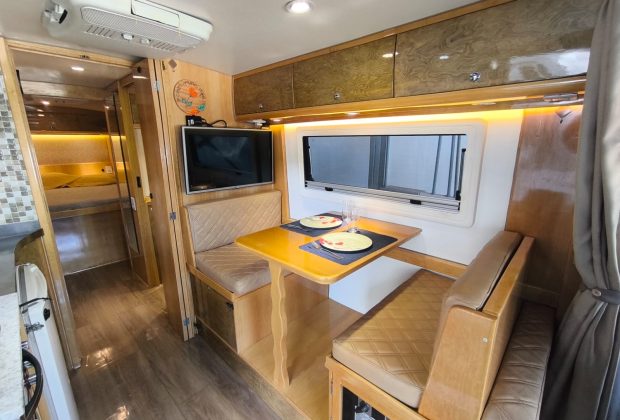 Motor Home Micro Ônibus Globe - 2020 11