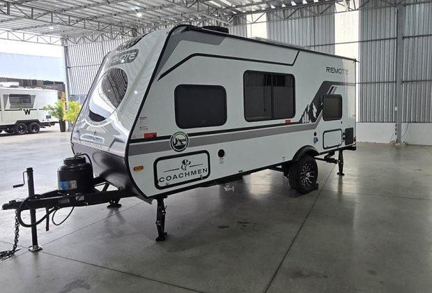 Trailer-Importado-Coachmen-Remote-18.2r-0km04