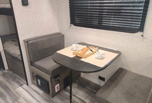 Trailer-Importado-Jayco-174bh-Ano-2025--11