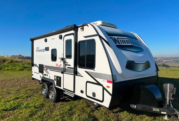 Trailer-Importado-Winnebago-2106b-Ano-2021-2022-01