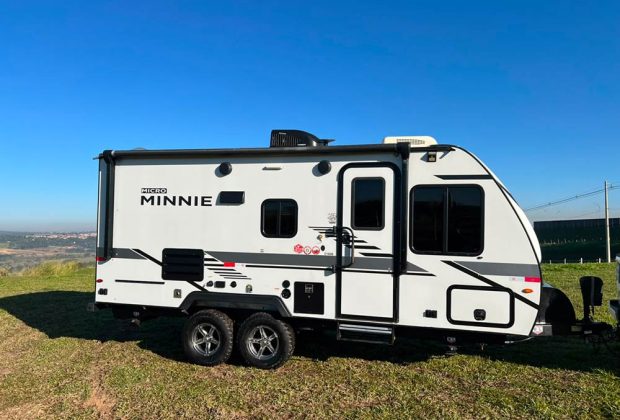 Trailer-Importado-Winnebago-2106b-Ano-2021-2022-08