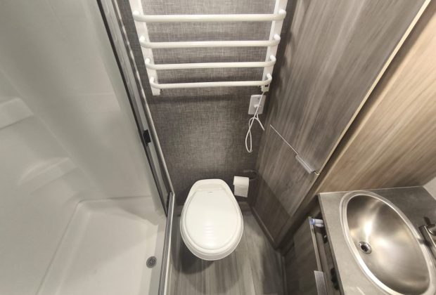 Trailer Importado Winnebago 2106d - Ano 2021 12