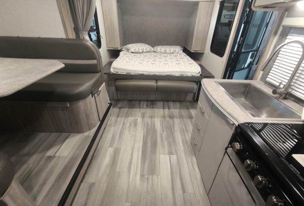 Trailer-Importado-Winnebago-2106d---Ano-2021--14