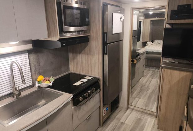 Trailer-Importado-Winnebago-2106d---Ano-2021--16