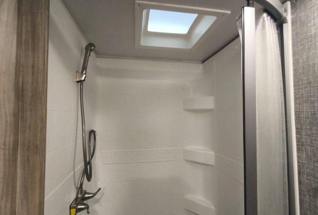 Trailer Importado Winnebago 2106d - Ano 2021 18
