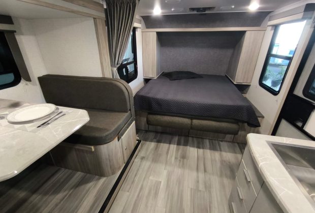 Trailer Importado Winnebago 2106d - Ano 202121