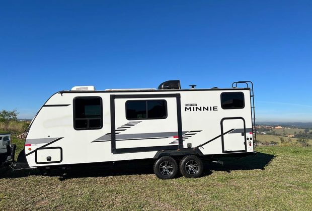 Trailer-Importado-Winnebago-2306bhs-Ano-2021-02