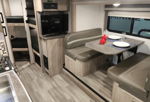 Trailer Importado Winnebago 2306bhs Ano 2021 14