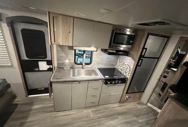Trailer-Importado-Winnebago-2306bhs-Ano-2021-20