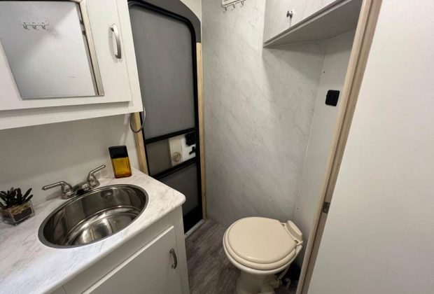 Trailer-Importado-Winnebago-31bhds-Ano-2019-080