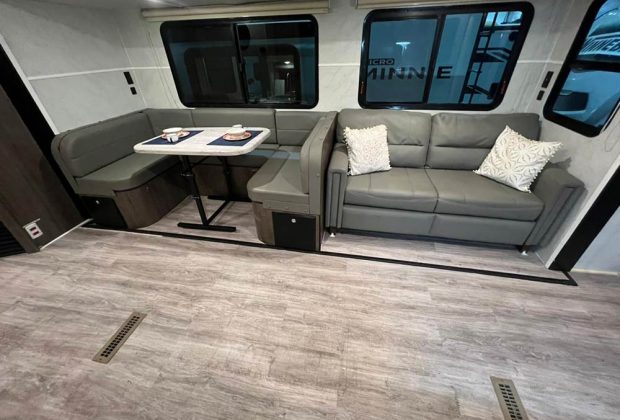 Trailer-Importado-Winnebago-31bhds-Ano-201915