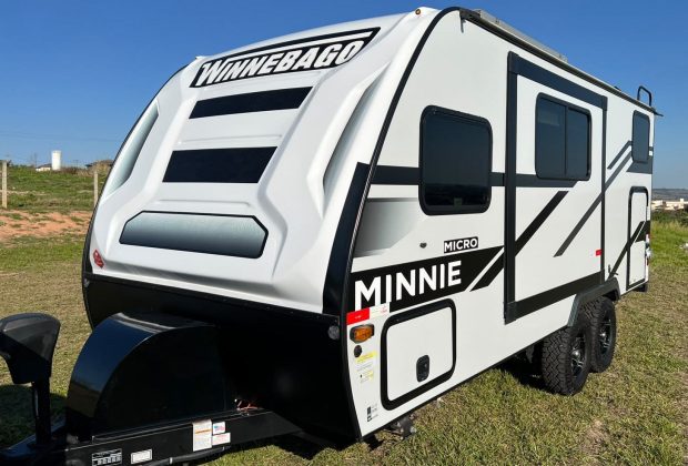Trailer-Importado-Winnebago-2100bh-Ano-2023-2024-02