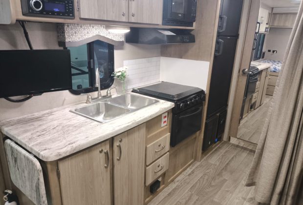 Trailer Importado Winnebago 2106b Ano 20192020 09 Trailer Importado Winnebago 2106b Ano 20192020 09