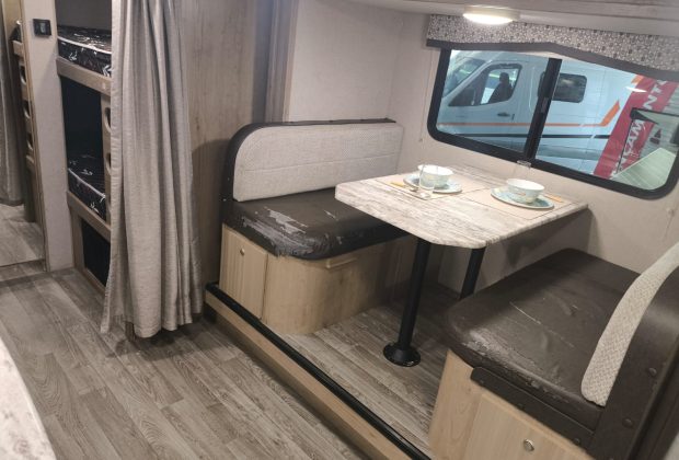 Trailer Importado Winnebago 2106b Ano 20192020 10 Trailer Importado Winnebago 2106b Ano 20192020 10
