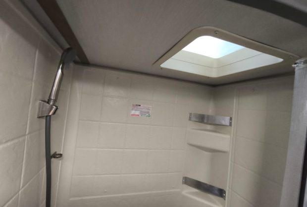 Trailer Importado Winnebago 2106b Ano 20192020 14 Trailer Importado Winnebago 2106b Ano 20192020 14