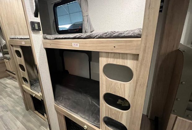 Trailer-Importado-Winnebago-2106b-Ano-2020-2021--18 Trailer-Importado-Winnebago-2106b-Ano-2020-2021--18